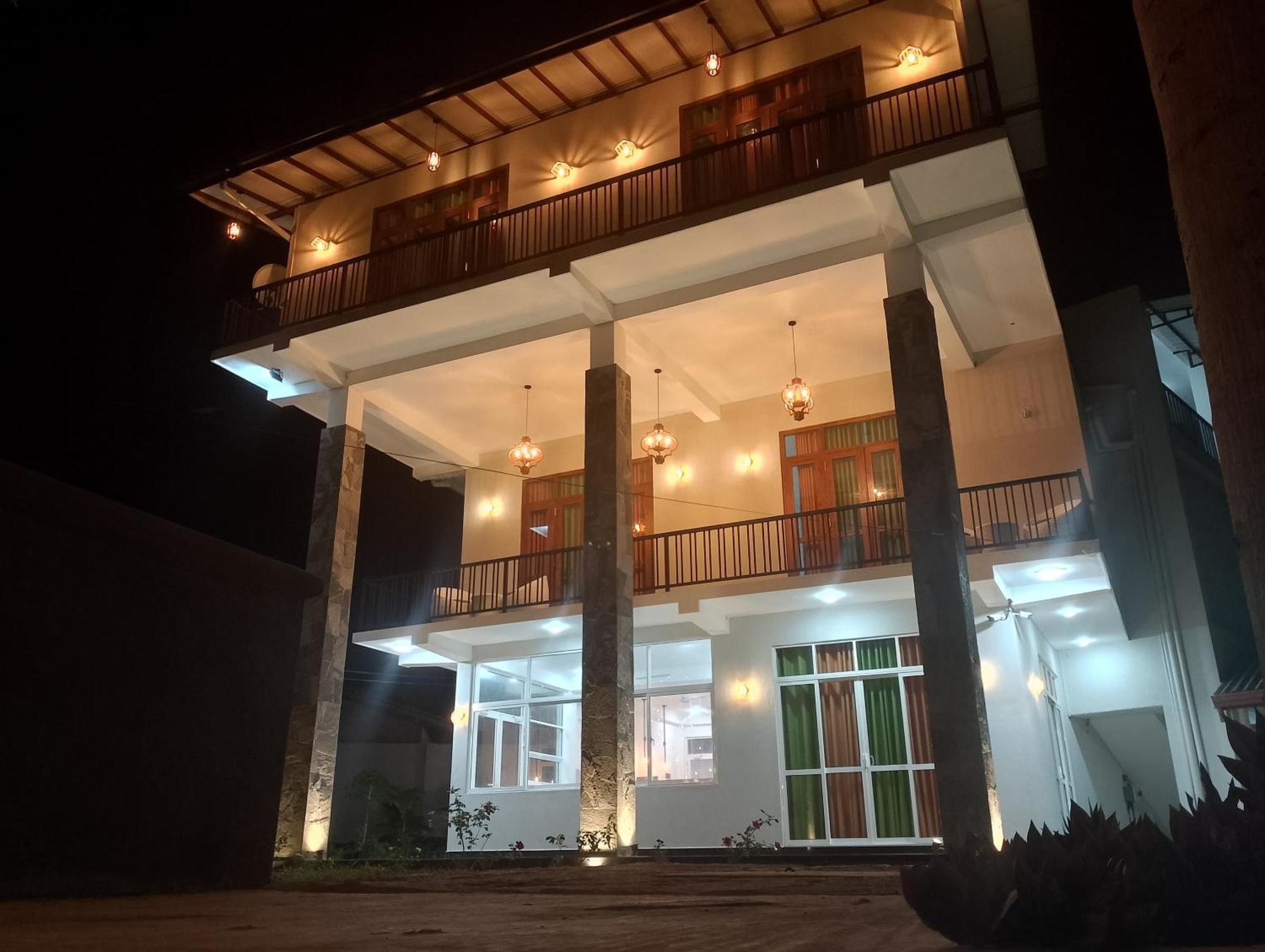 Malindu Yala Gate Hotel Tissamaharama Exterior foto