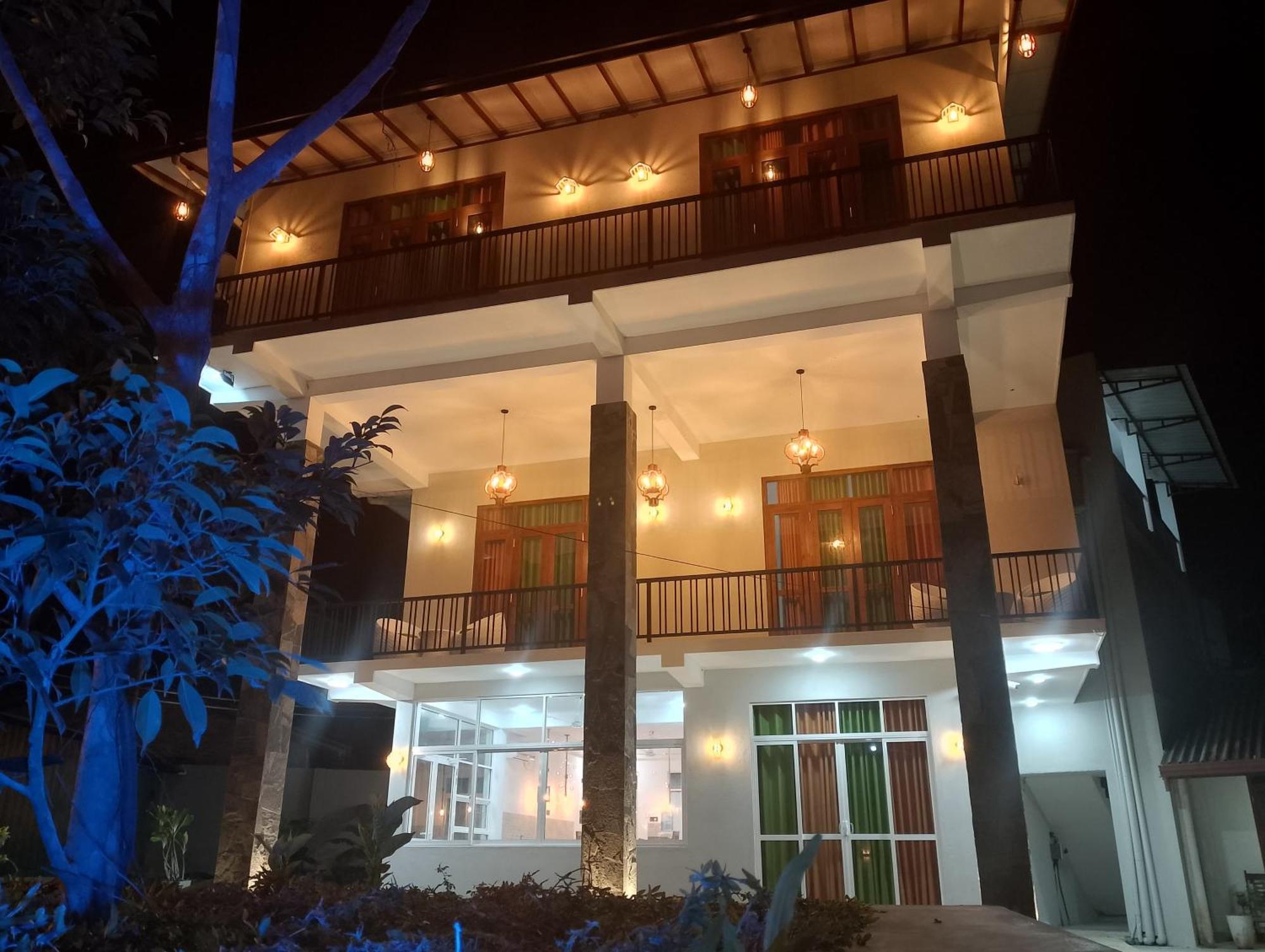 Malindu Yala Gate Hotel Tissamaharama Exterior foto
